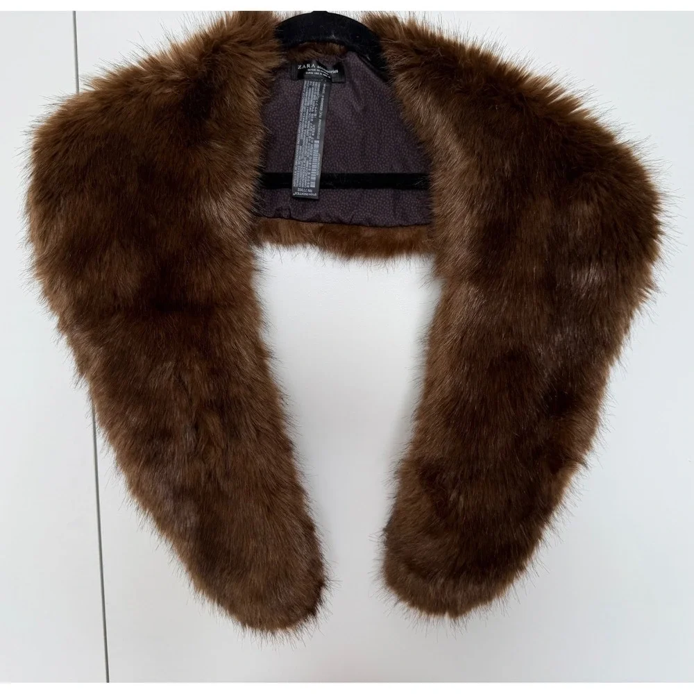 Zara Accessories Brown Faux Fur Scarf‎ Stole Pull Through Wrap One Size